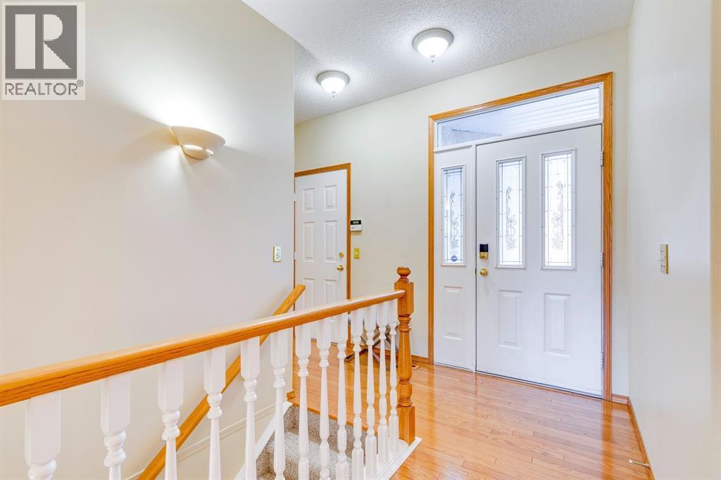 Single Family House Bungalow for Sale in  Shannon Link SW Shawnessy Calgary 