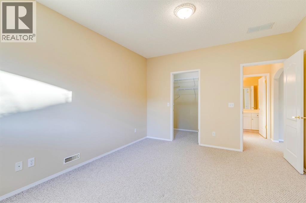 Single Family House Bungalow for Sale in  Shannon Link SW Shawnessy Calgary 