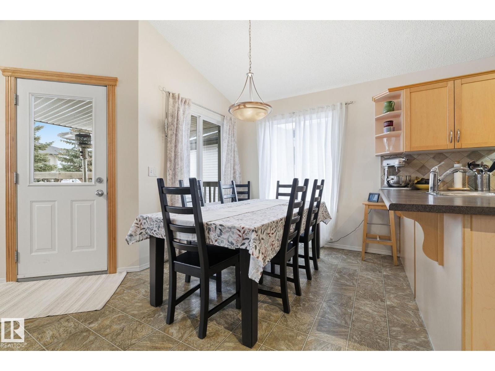 22 LAMPLIGHT BA, Spruce Grove