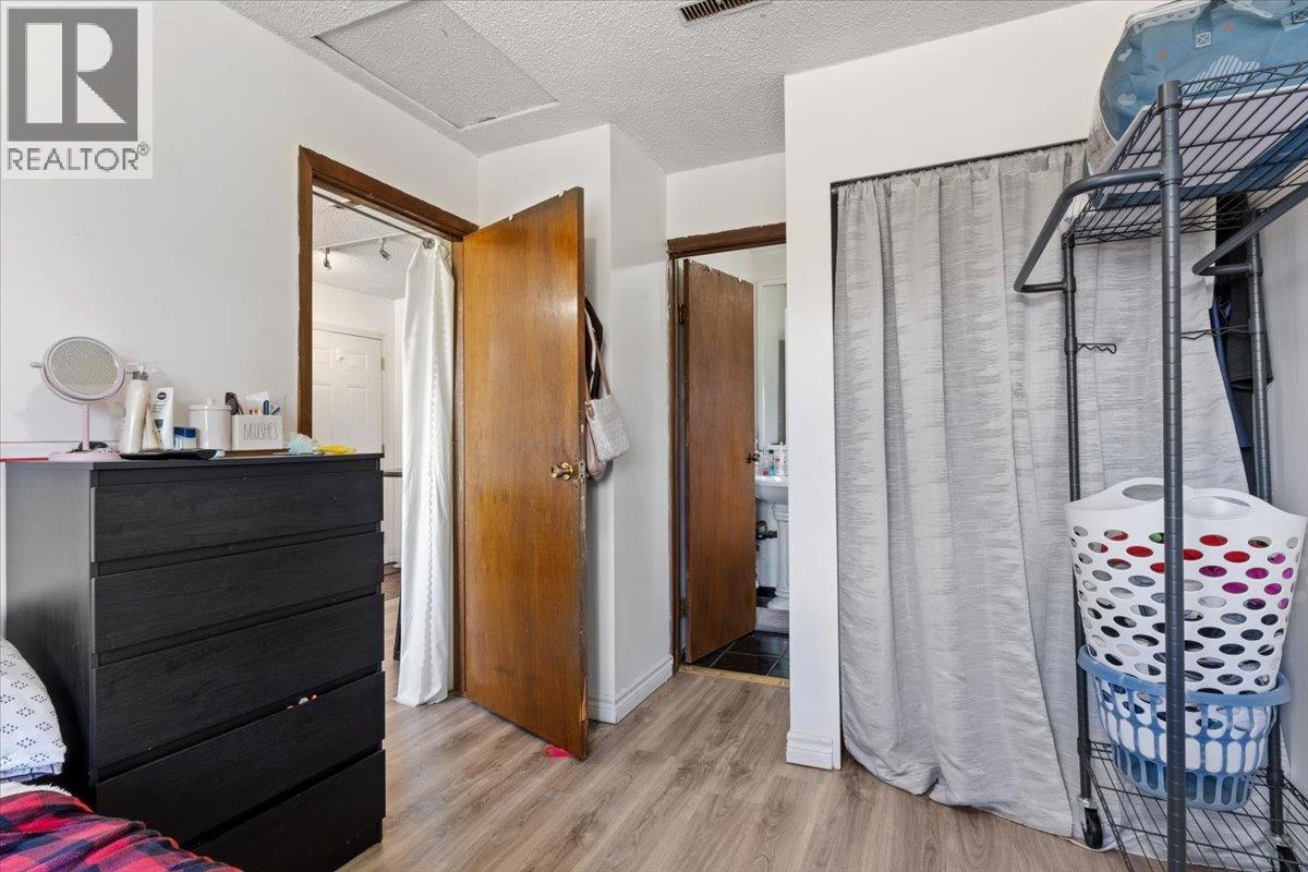 6630-6632 CANADA WAY, Burnaby