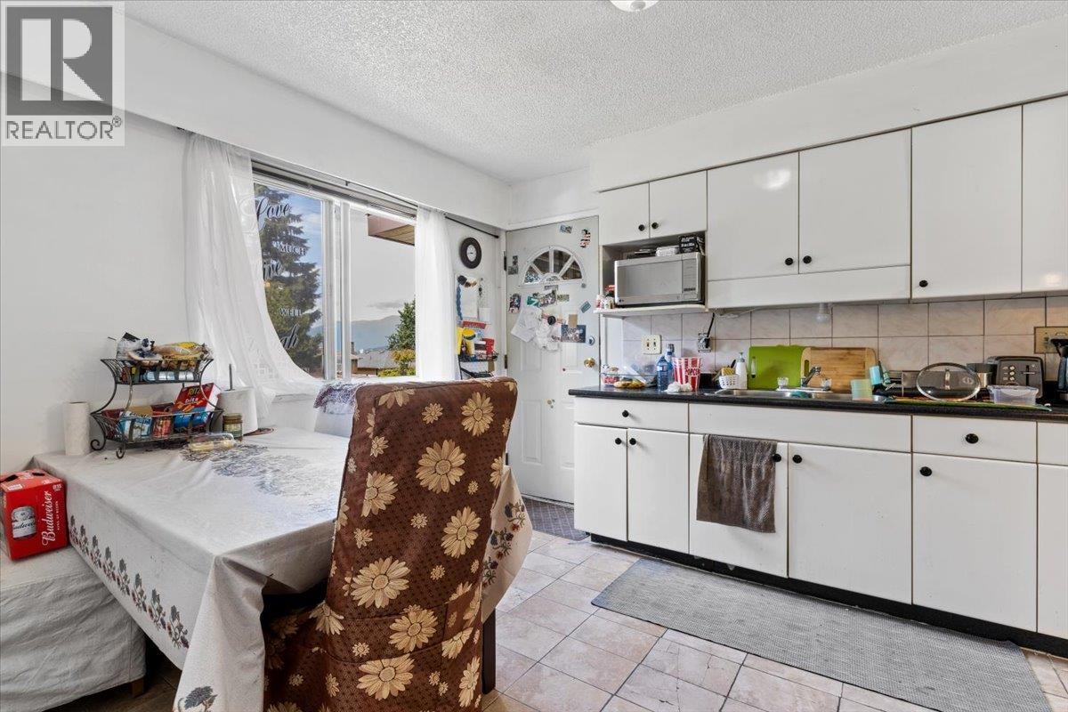 6630-6632 CANADA WAY, Burnaby