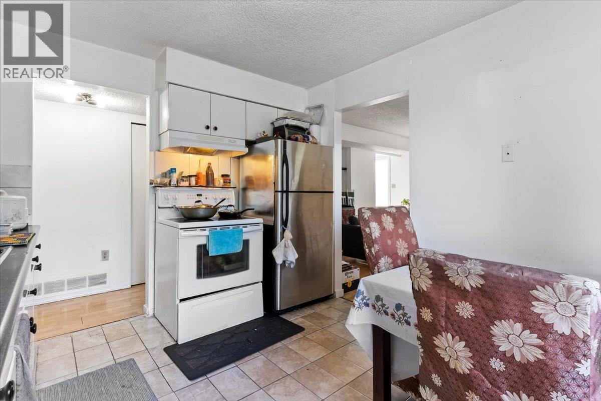 6630-6632 CANADA WAY, Burnaby