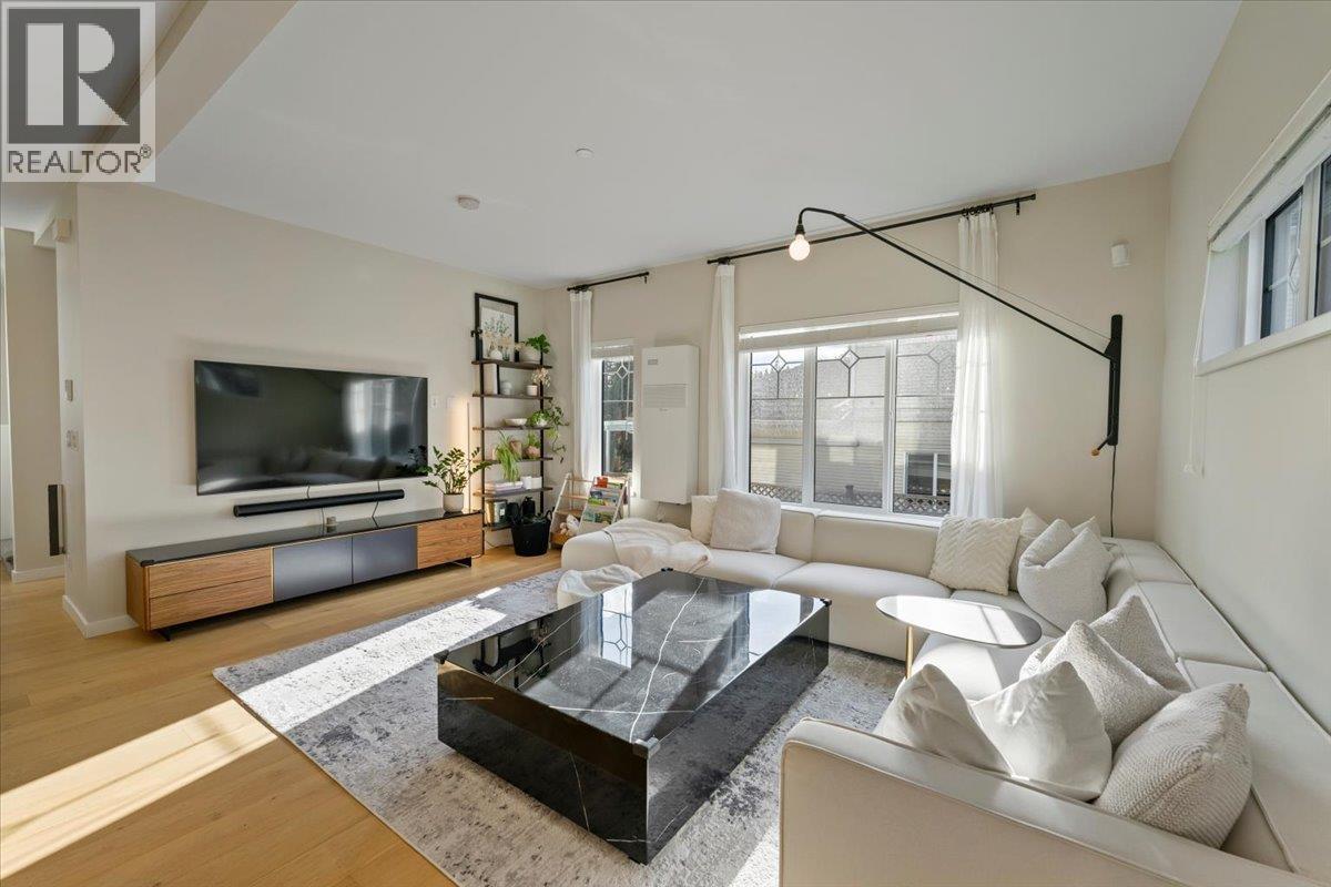 107 258 HART STREET, Coquitlam