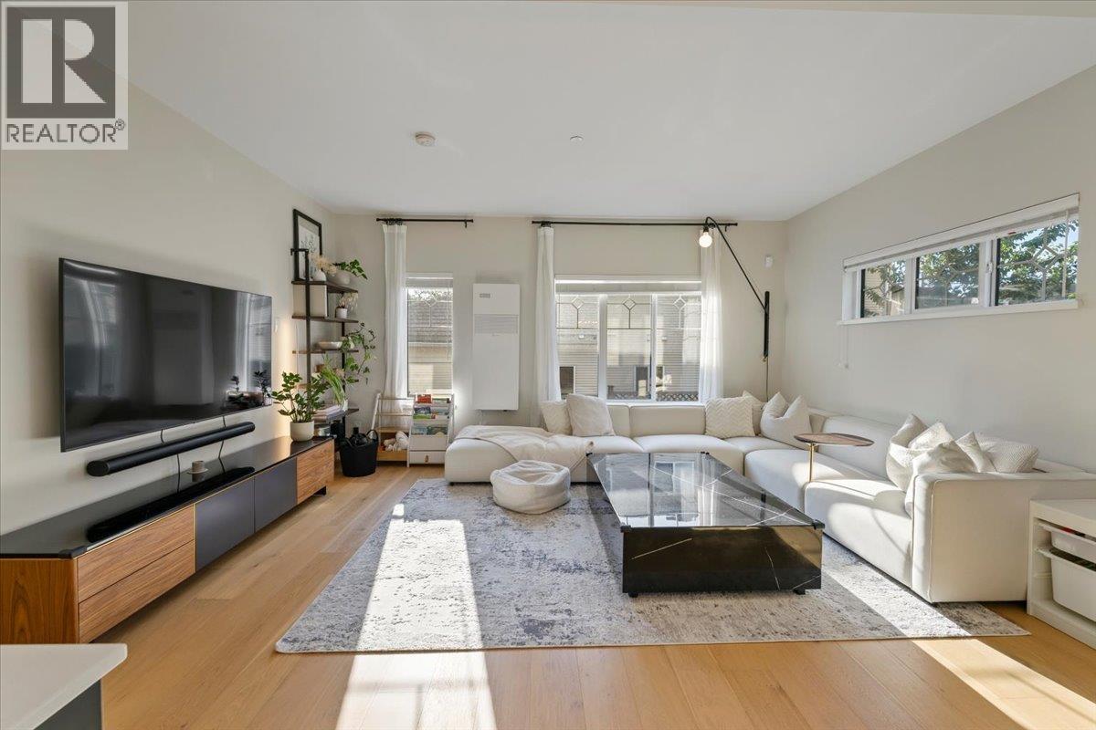 107 258 HART STREET, Coquitlam