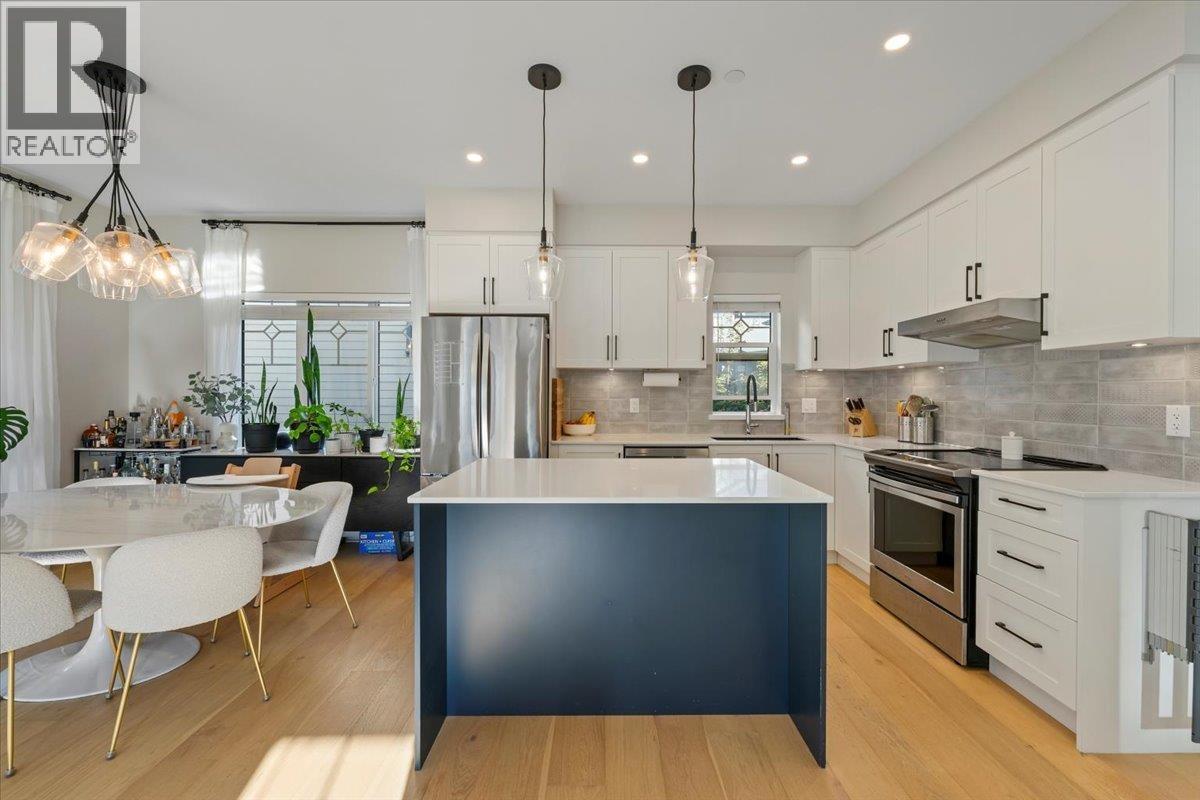 107 258 HART STREET, Coquitlam