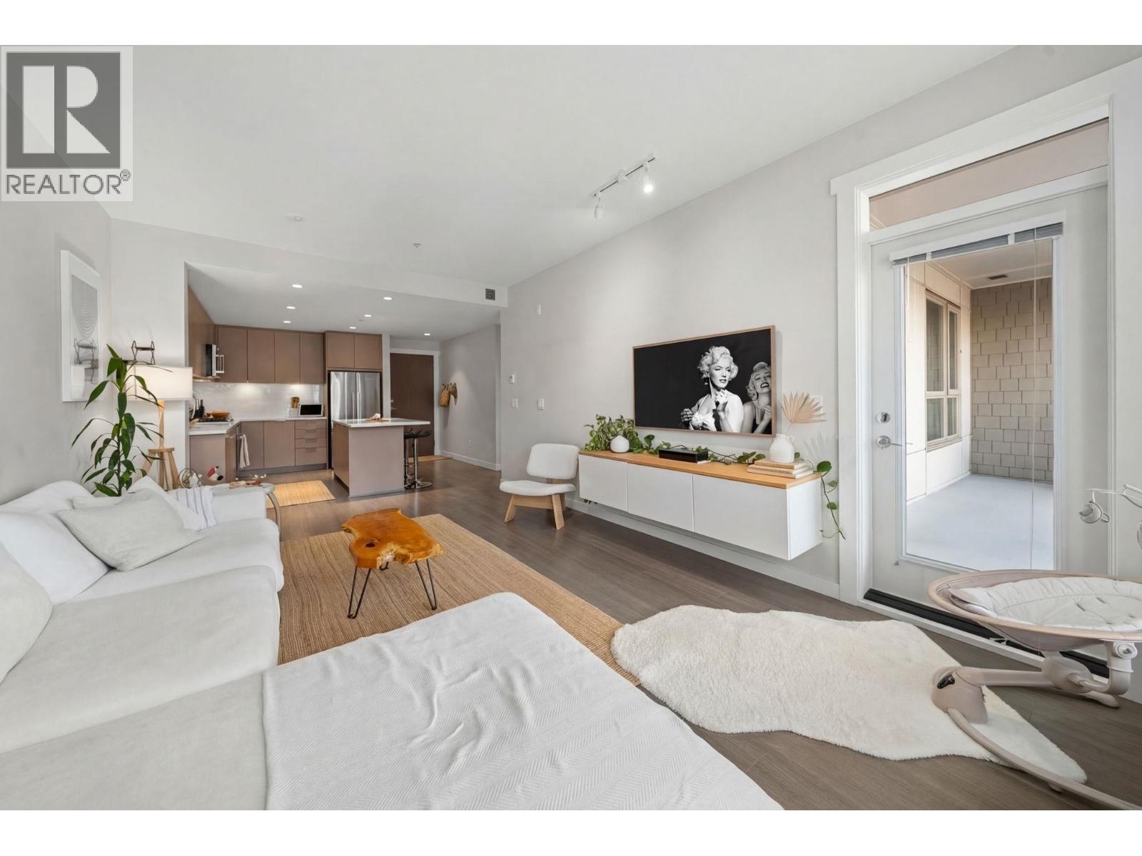 314 2663 LIBRARY LANE, North Vancouver