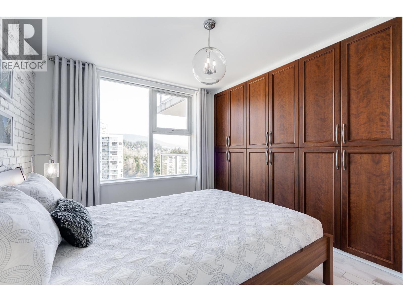 1806 235 GUILDFORD WAY, Port Moody