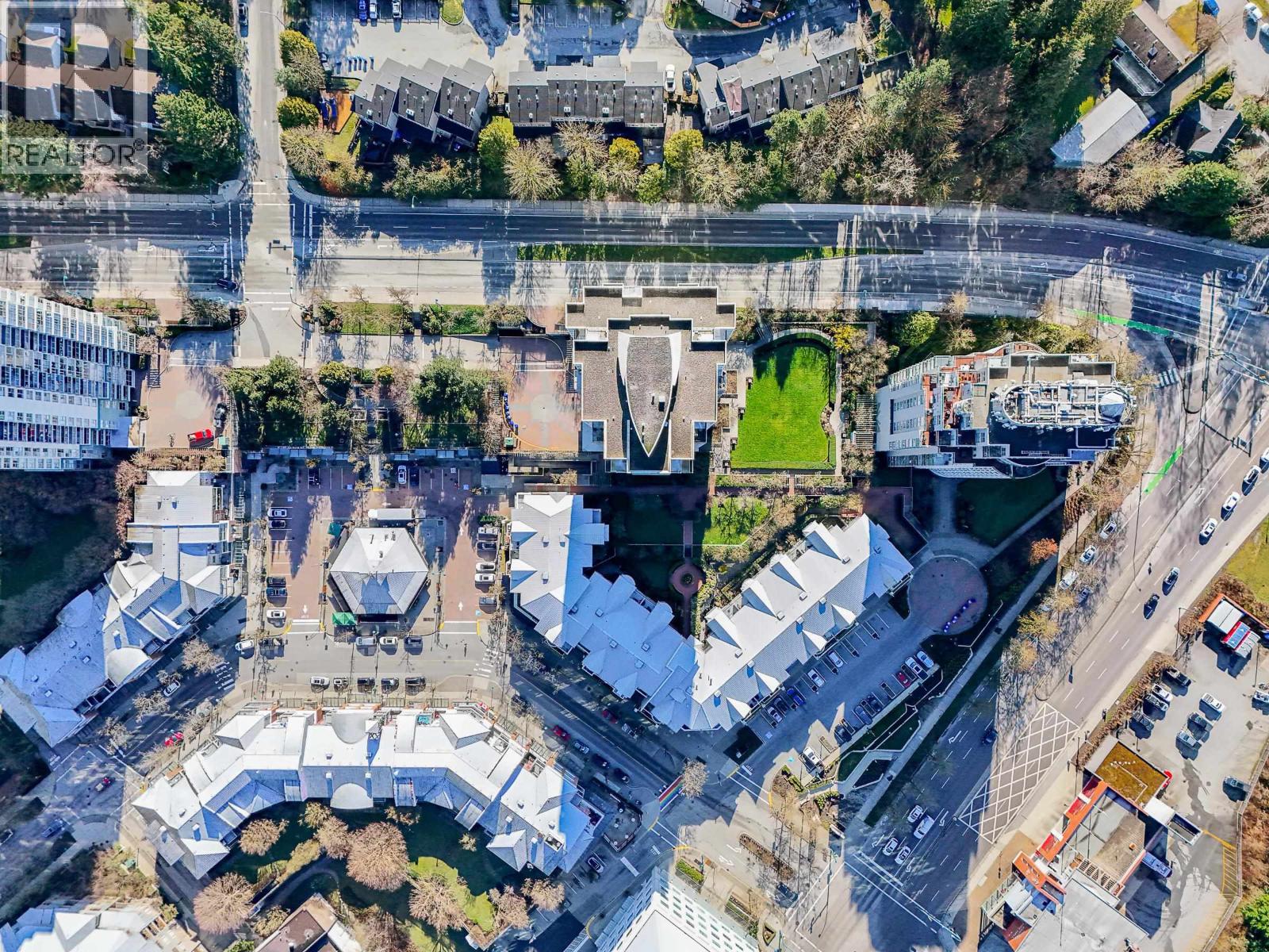 1806 235 GUILDFORD WAY, Port Moody