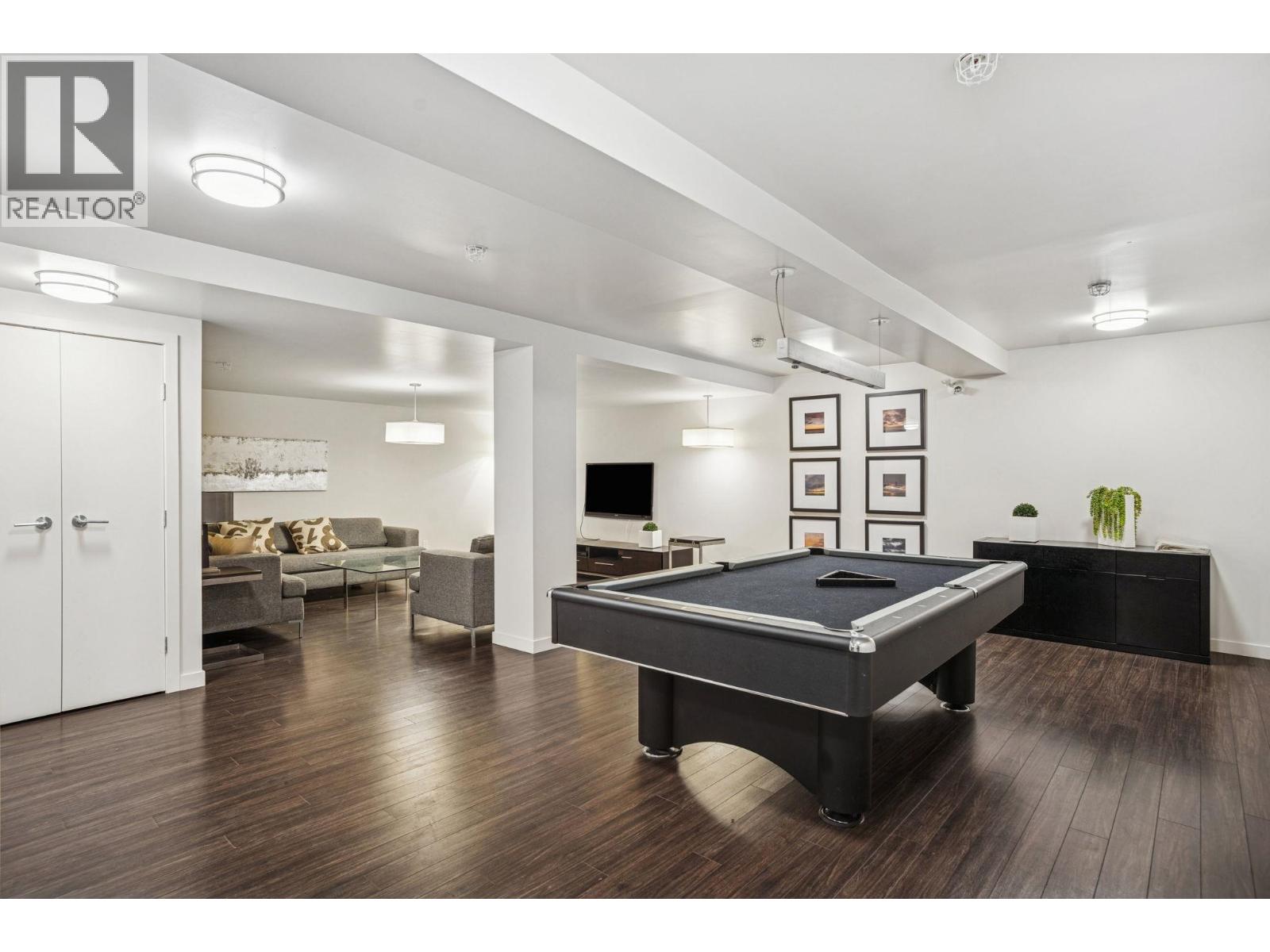 310 1673 LLOYD AVENUE, North Vancouver