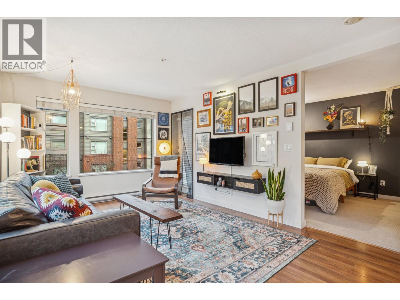 310 1673 LLOYD AVENUE, North Vancouver