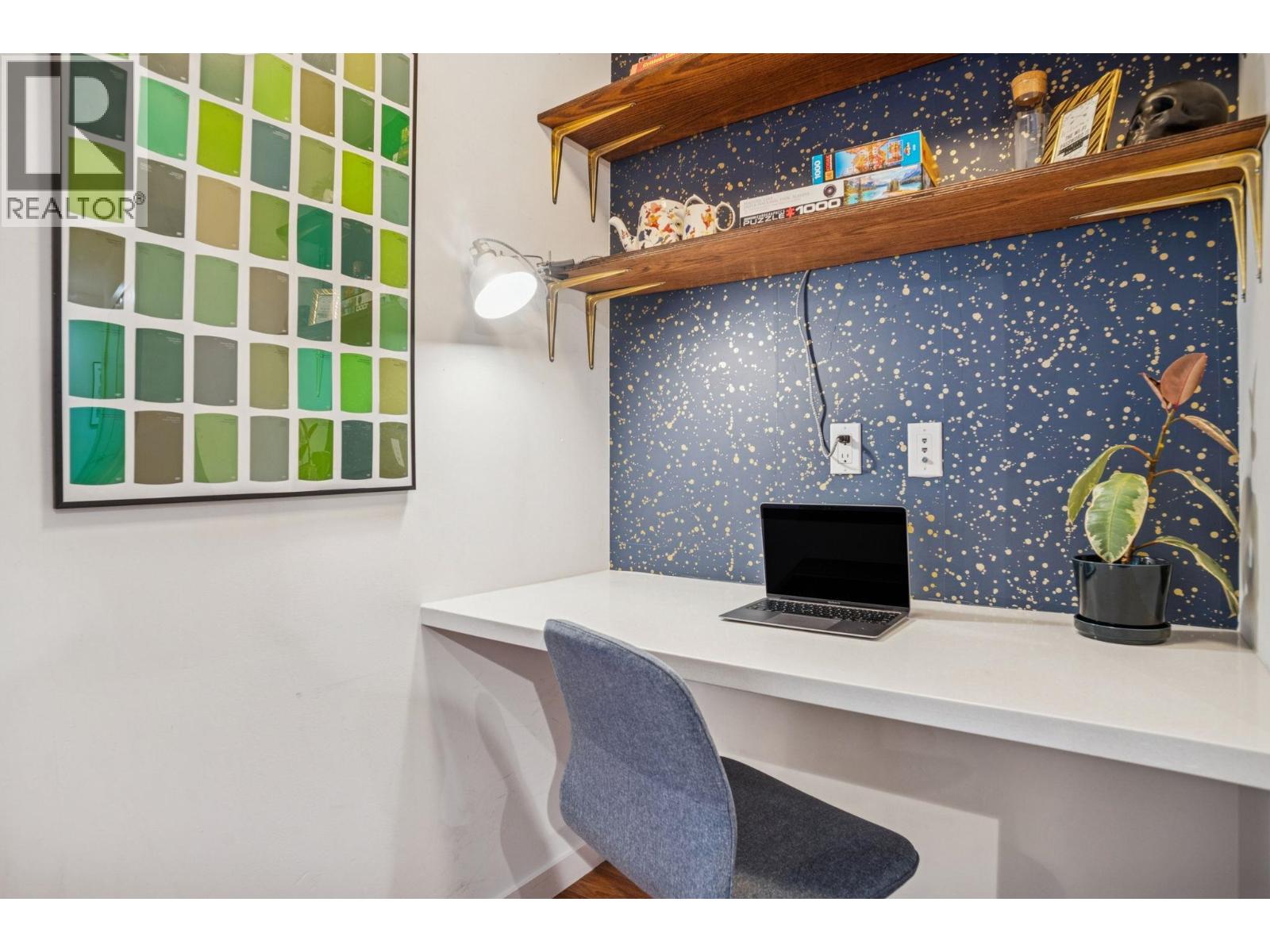 310 1673 LLOYD AVENUE, North Vancouver