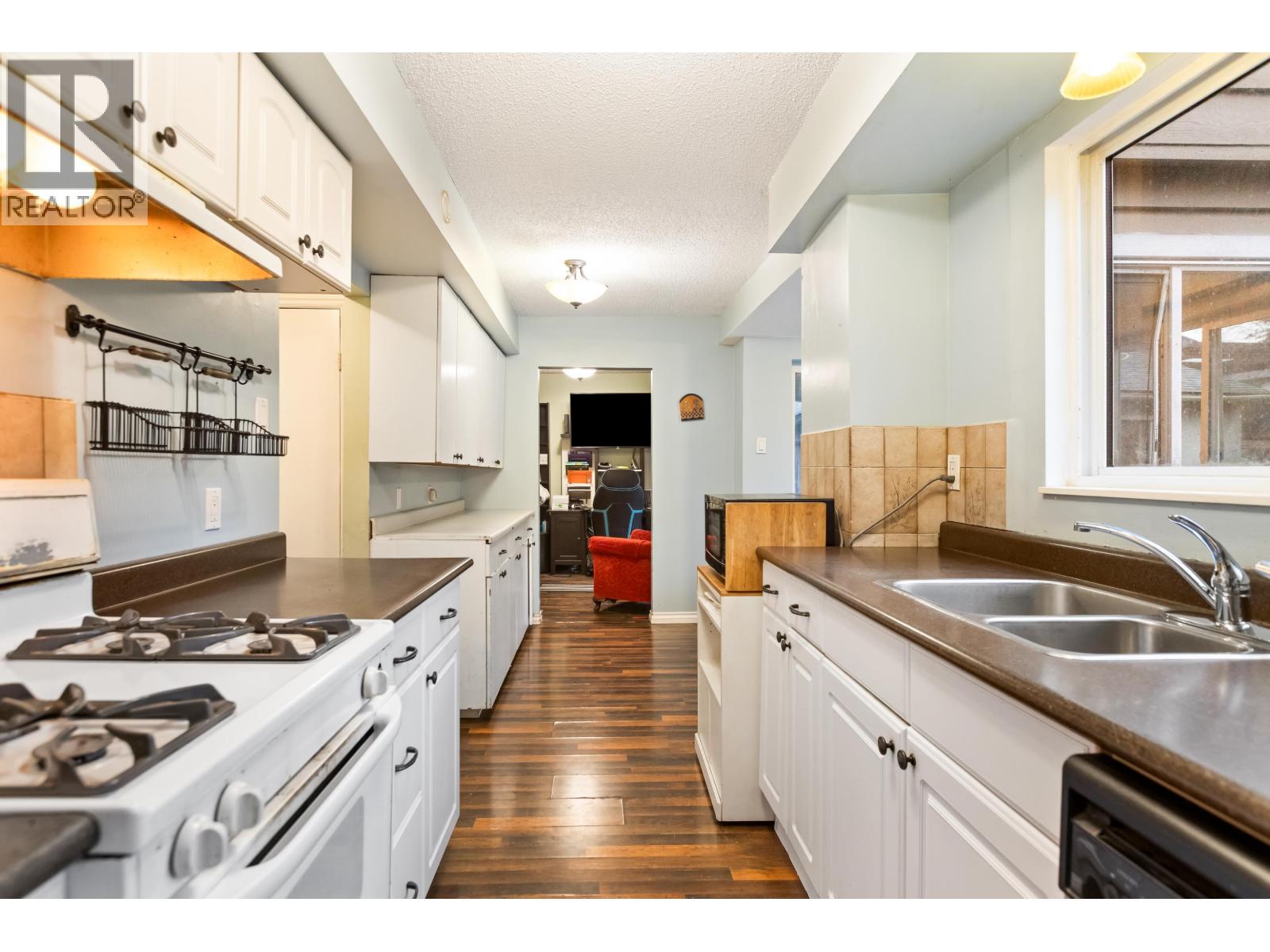 21127 WICKLUND AVENUE, Maple Ridge