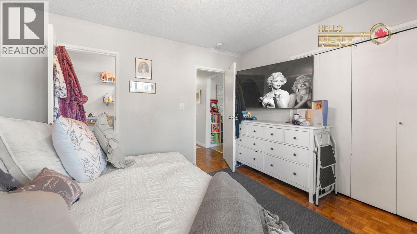 UPPER 226 E 20TH STREET, North Vancouver