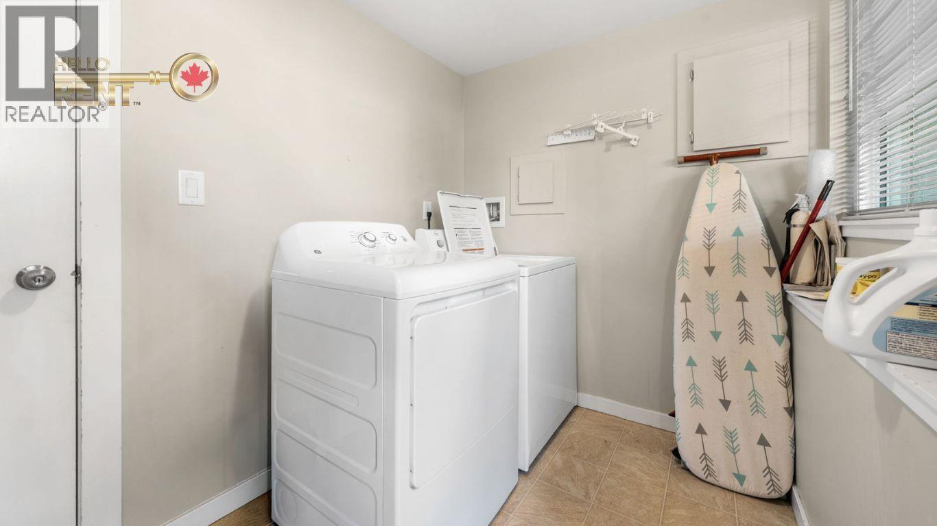 UPPER 226 E 20TH STREET, North Vancouver