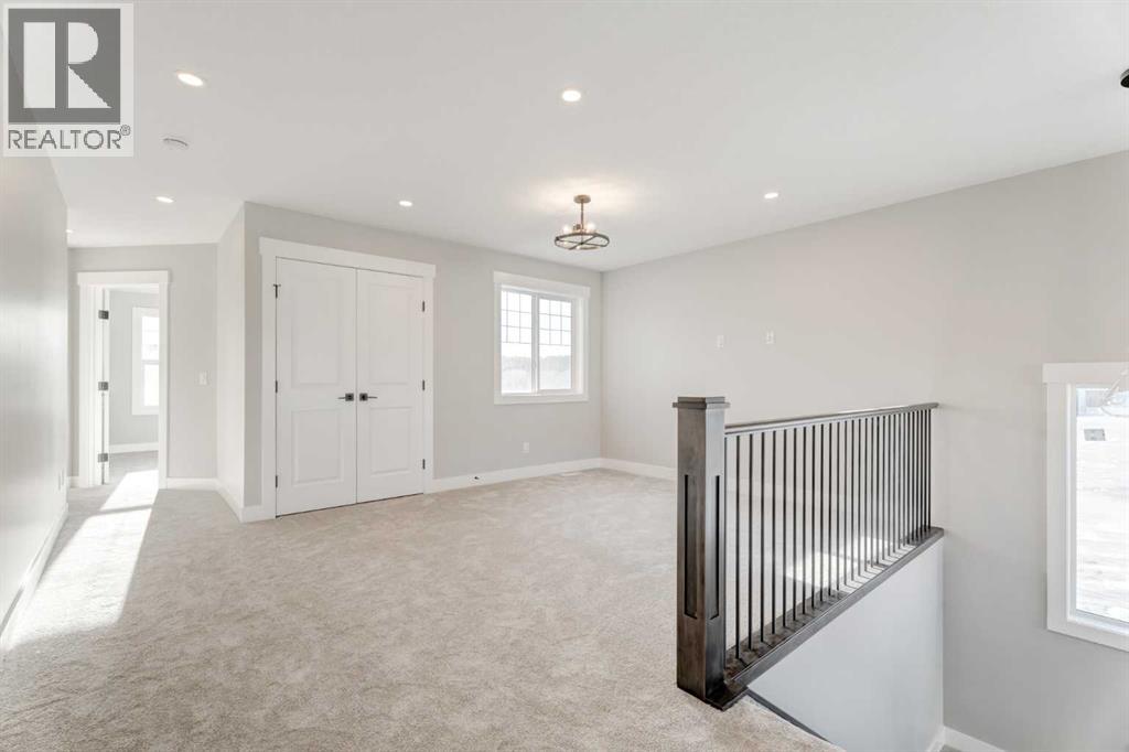 33 Heritage Park, Cochrane