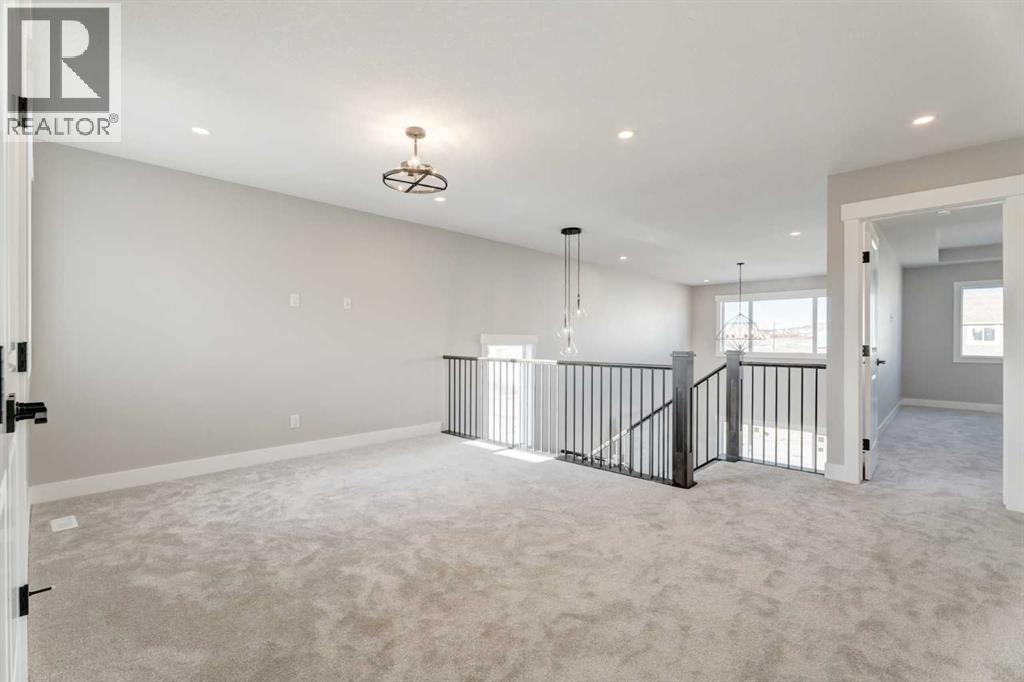 33 Heritage Park, Cochrane