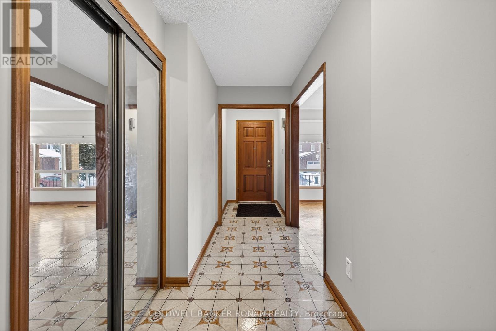 74 MINGLEHAZE DRIVE - Photo 3 of 50, Toronto (Mount Olive-Silverstone-Jamestown), Ontario