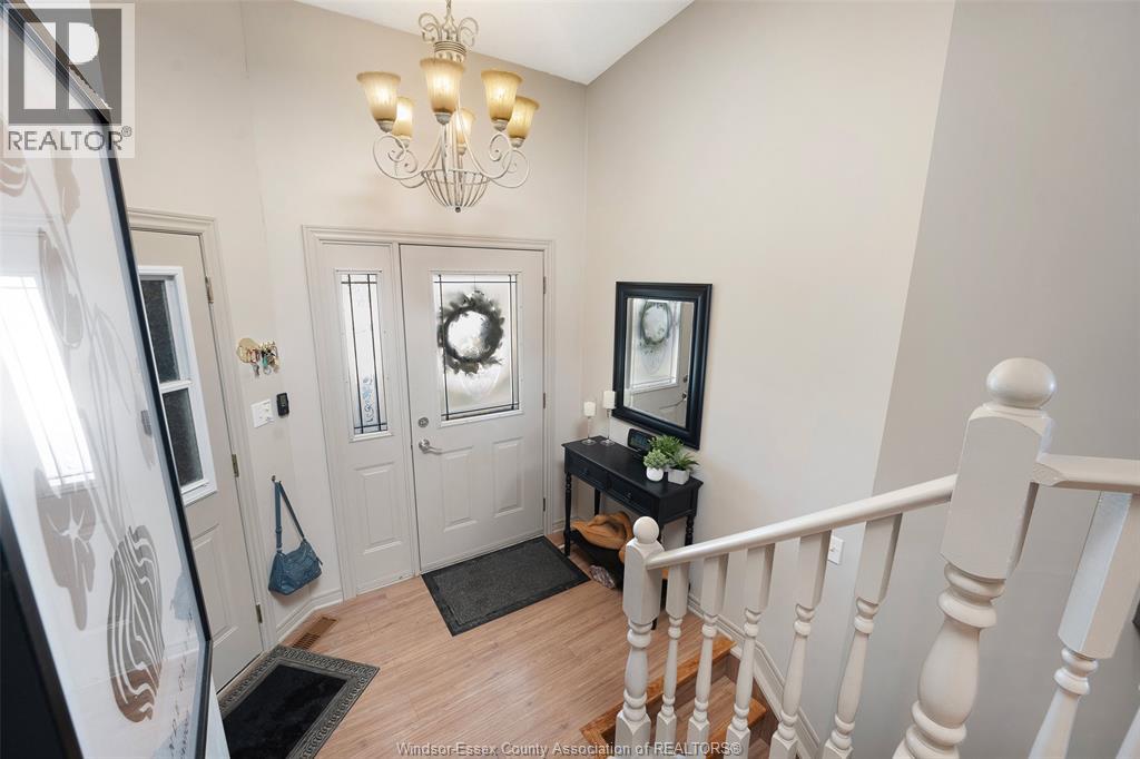 2 QUEEN'S HILL CRESCENT - Photo 4 of 34, Leamington, Ontario