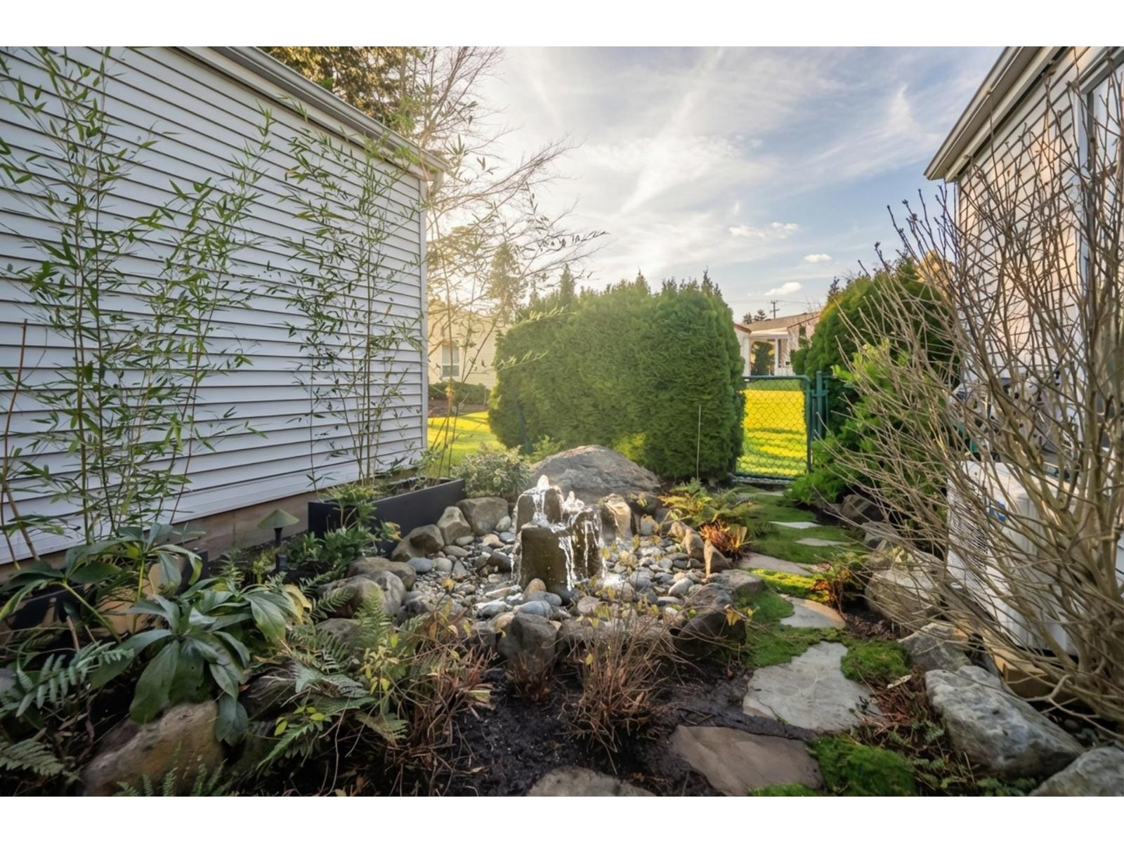 28 2345 CRANLEY DRIVE, Surrey