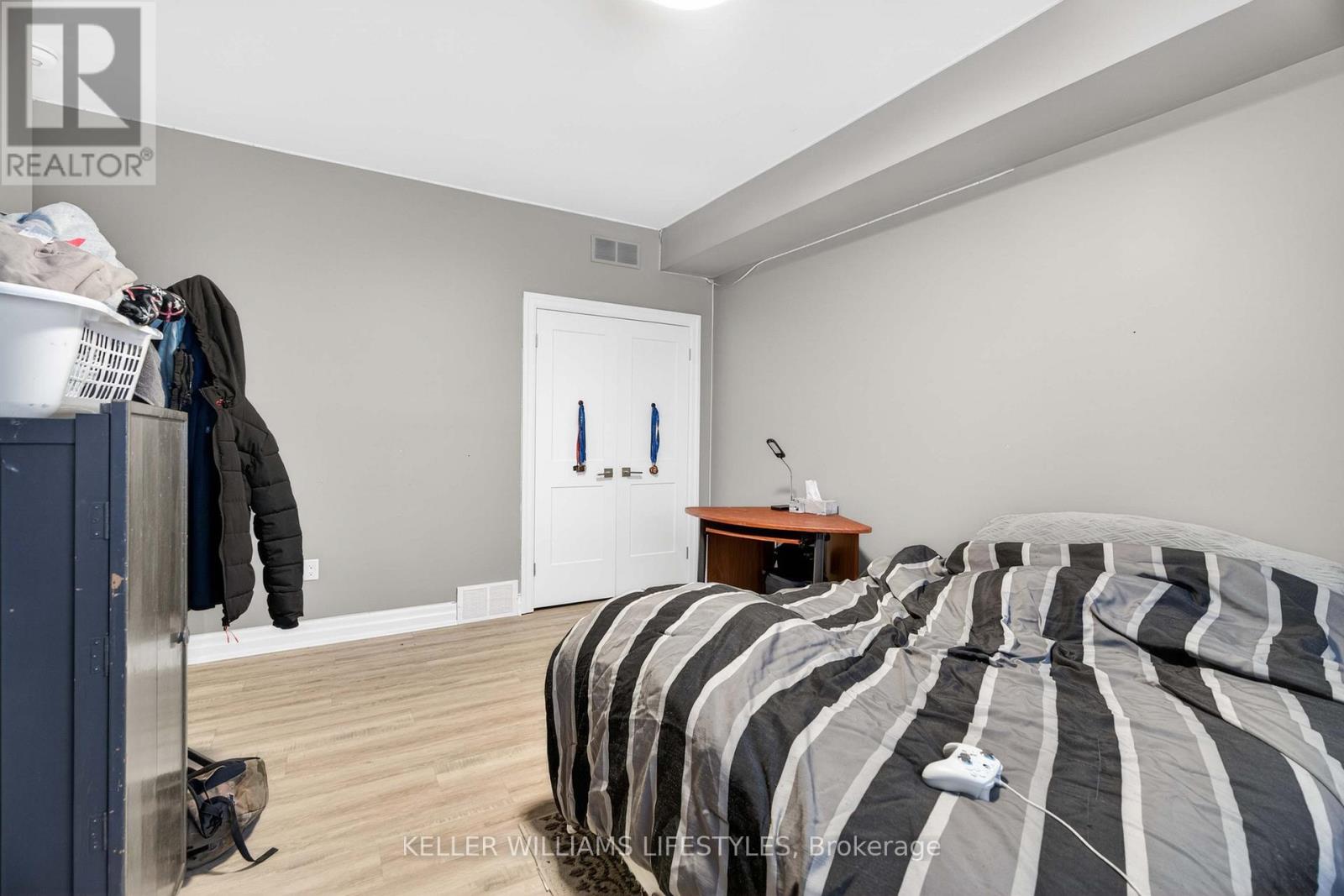 65 FRONT STREET W Property Photo