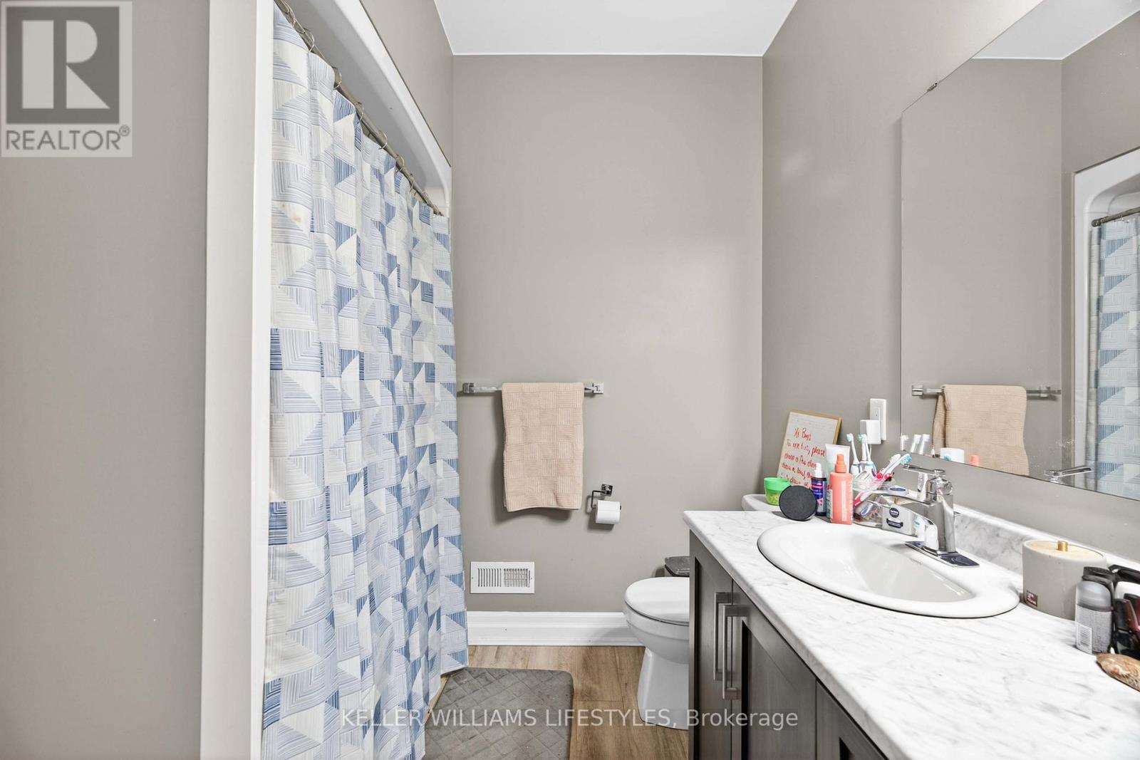 65 FRONT STREET W Property Photo