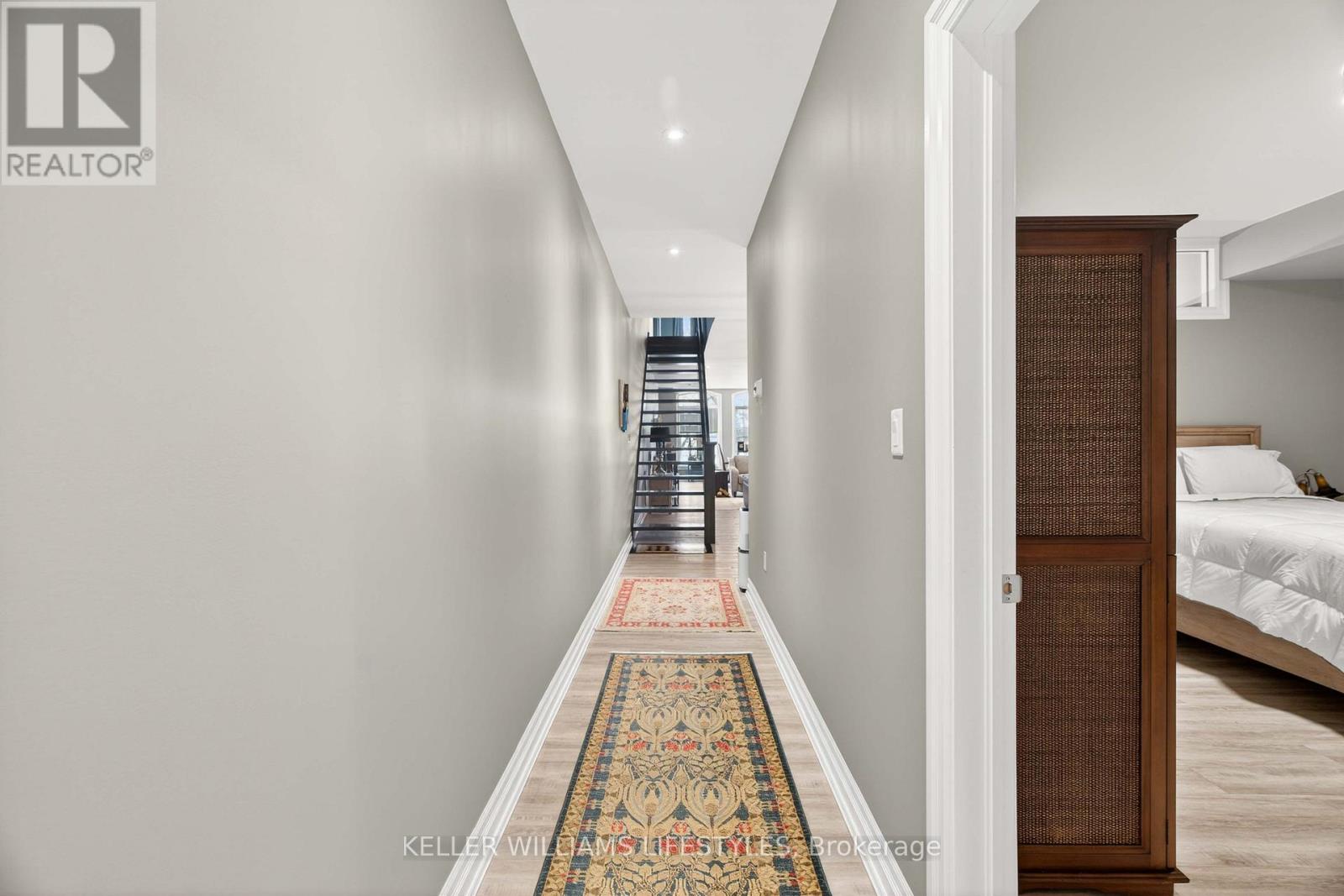 67 FRONT STREET W Property Photo