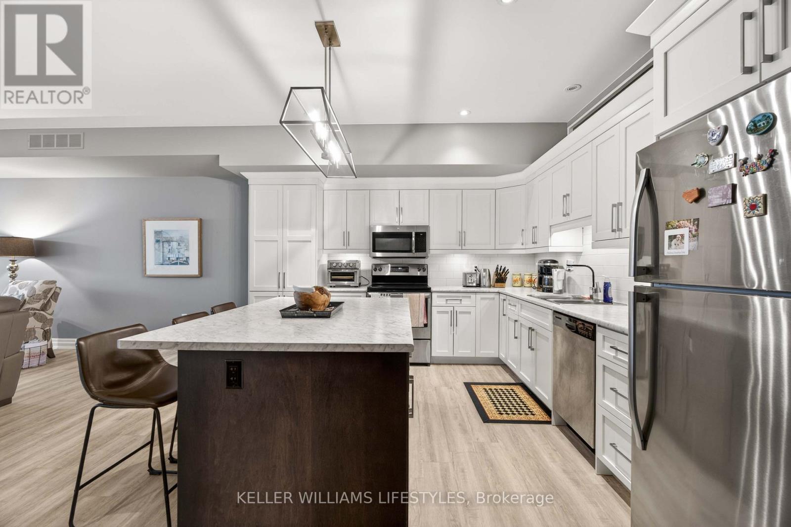 67 FRONT STREET W Property Photo