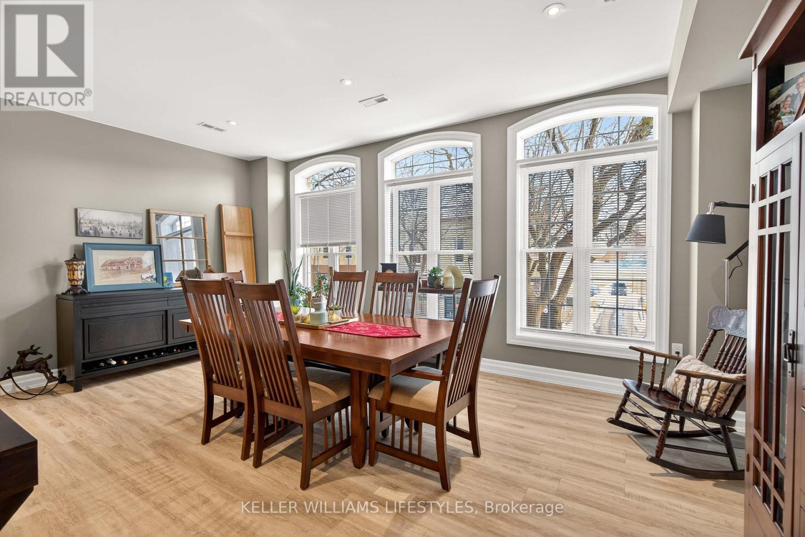 67 FRONT STREET W Property Photo