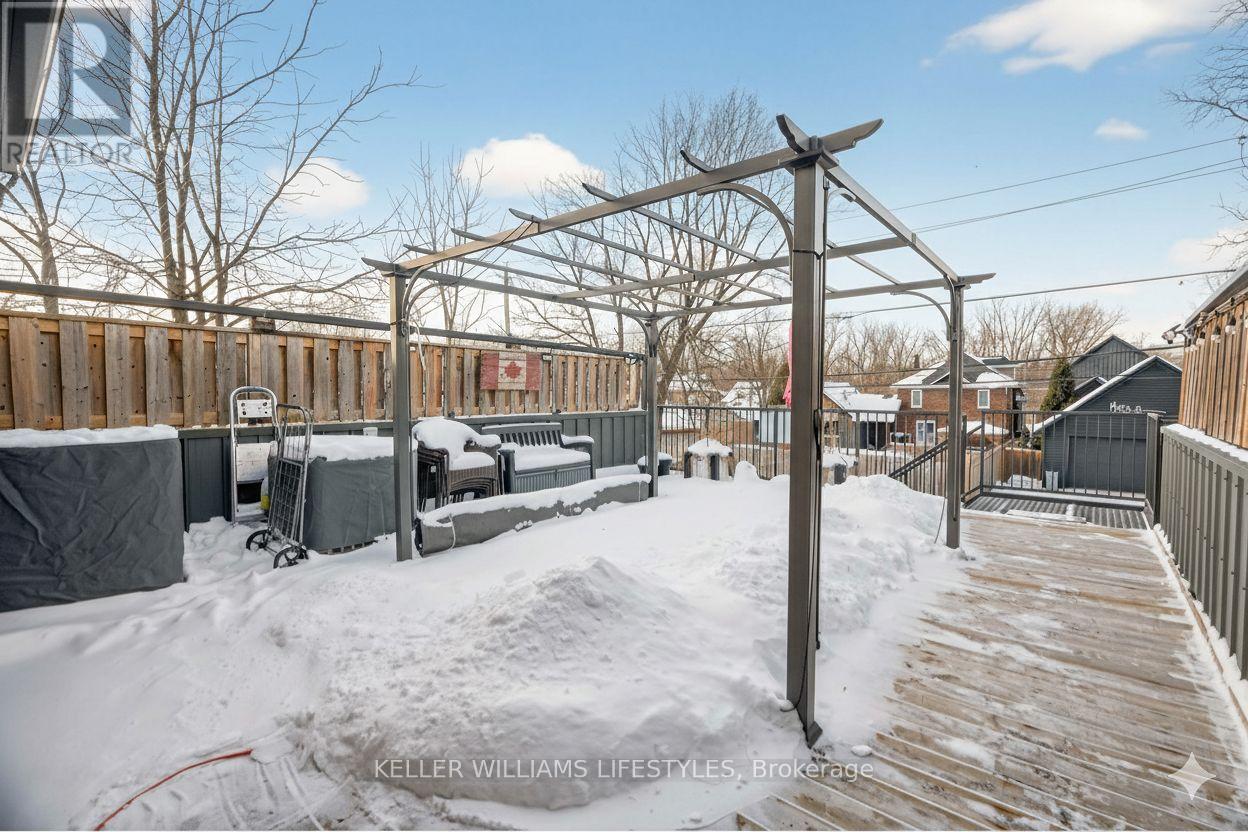 67 FRONT STREET W Property Photo