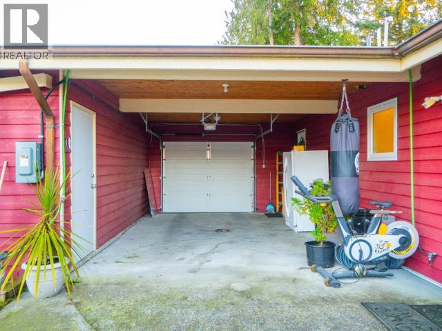 4678 ONTARIO AVE, Powell River
