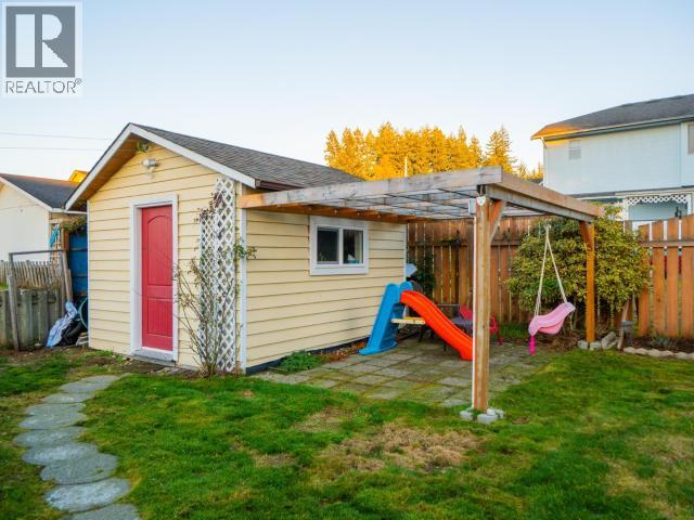 4678 ONTARIO AVE, Powell River