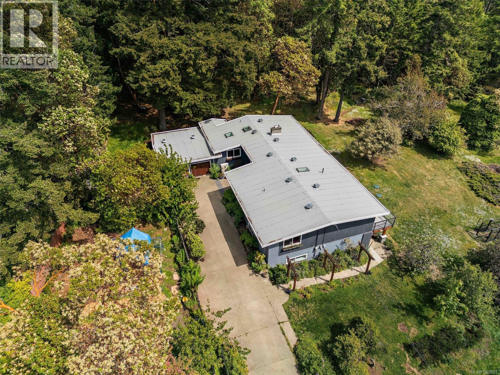 3915 Gilbert Dr, Metchosin