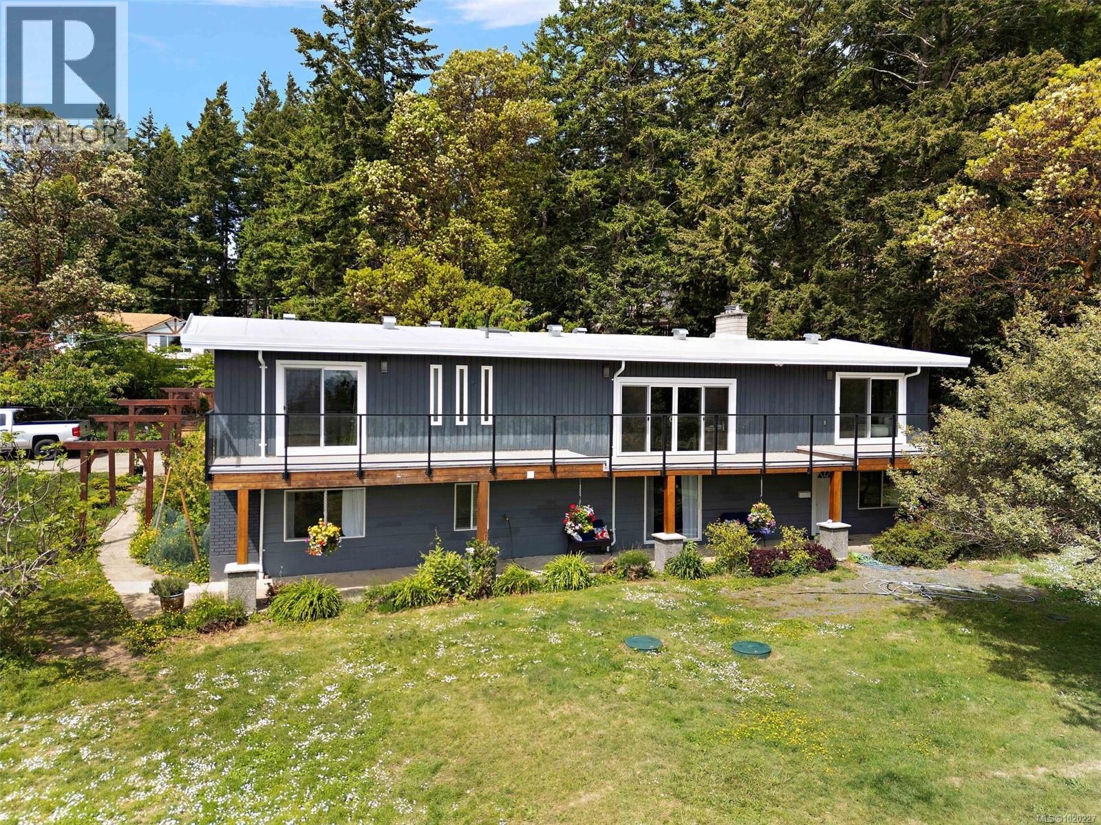 3915 Gilbert Dr, Metchosin