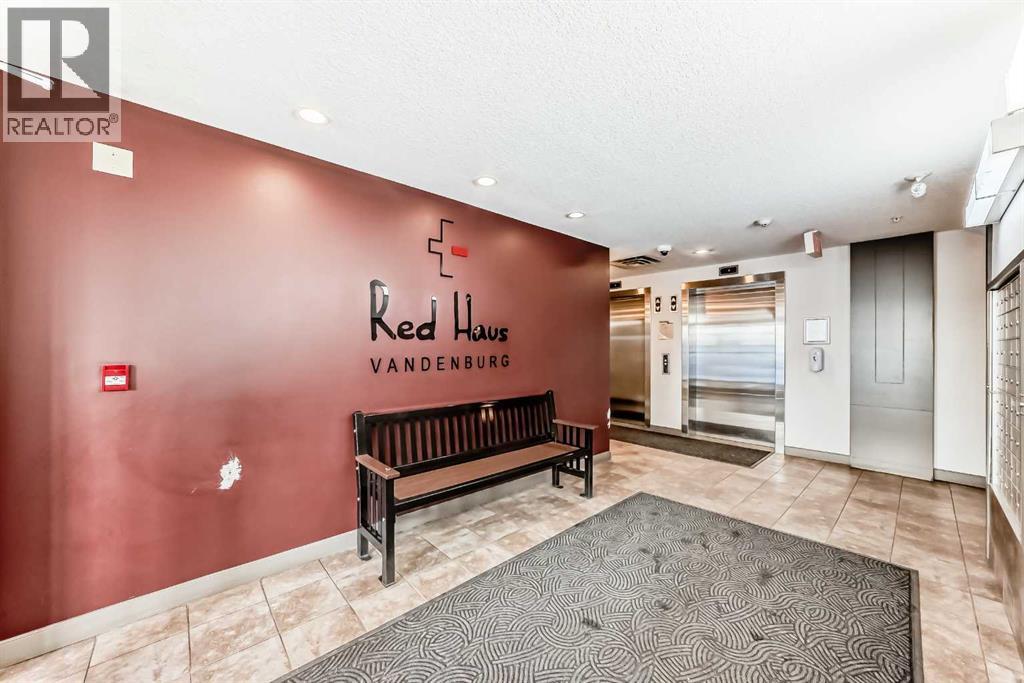 Single Family House for Sale in   Royal Oak Plaza NW Royal Oak Calgary 