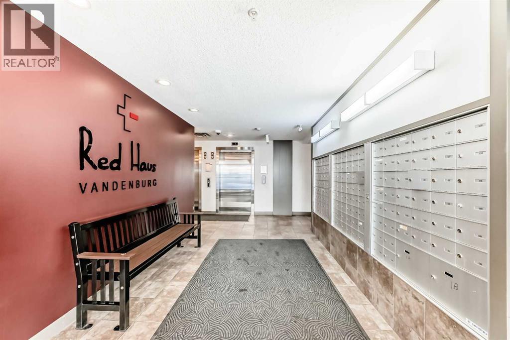 Single Family House for Sale in   Royal Oak Plaza NW Royal Oak Calgary 