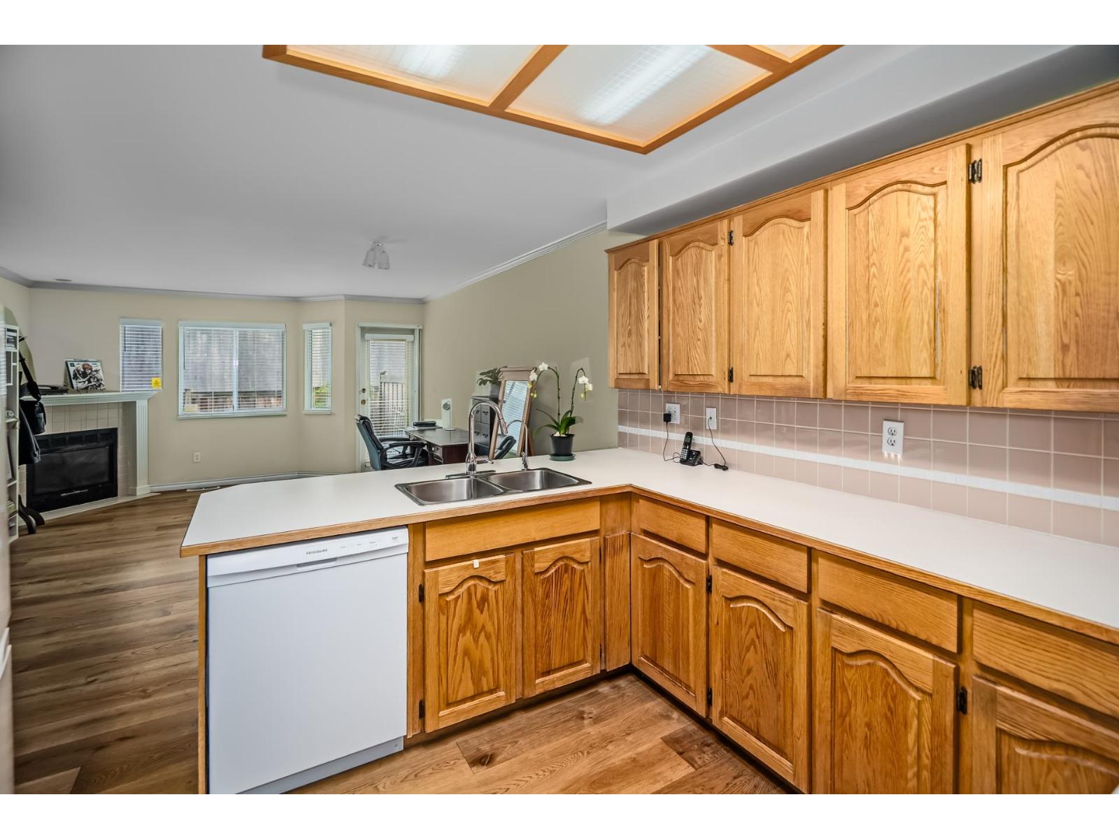 410 6866 NICHOLSON ROAD, Delta