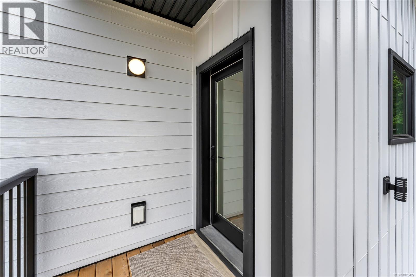 219 Cowichan Lake Rd - 30