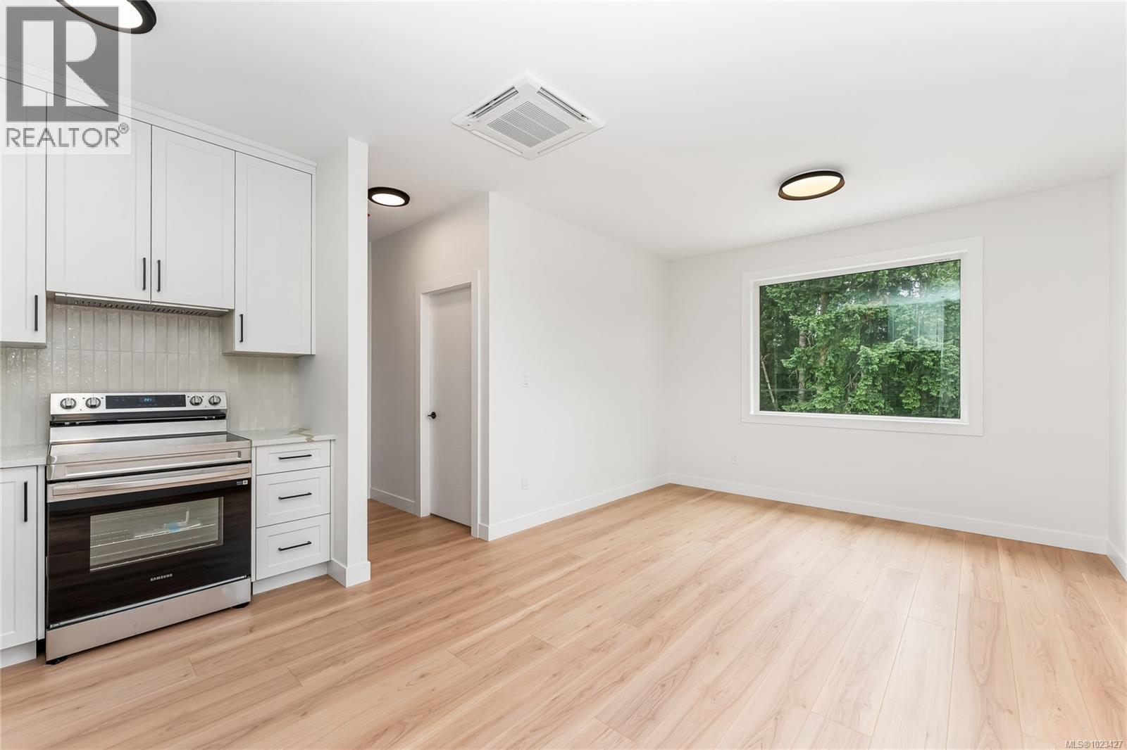 219 Cowichan Lake Rd - 34