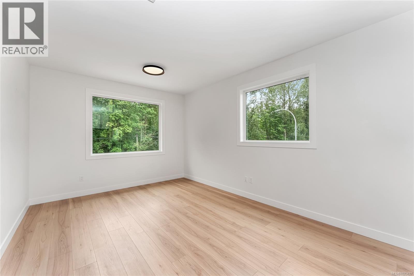 219 Cowichan Lake Rd - 36