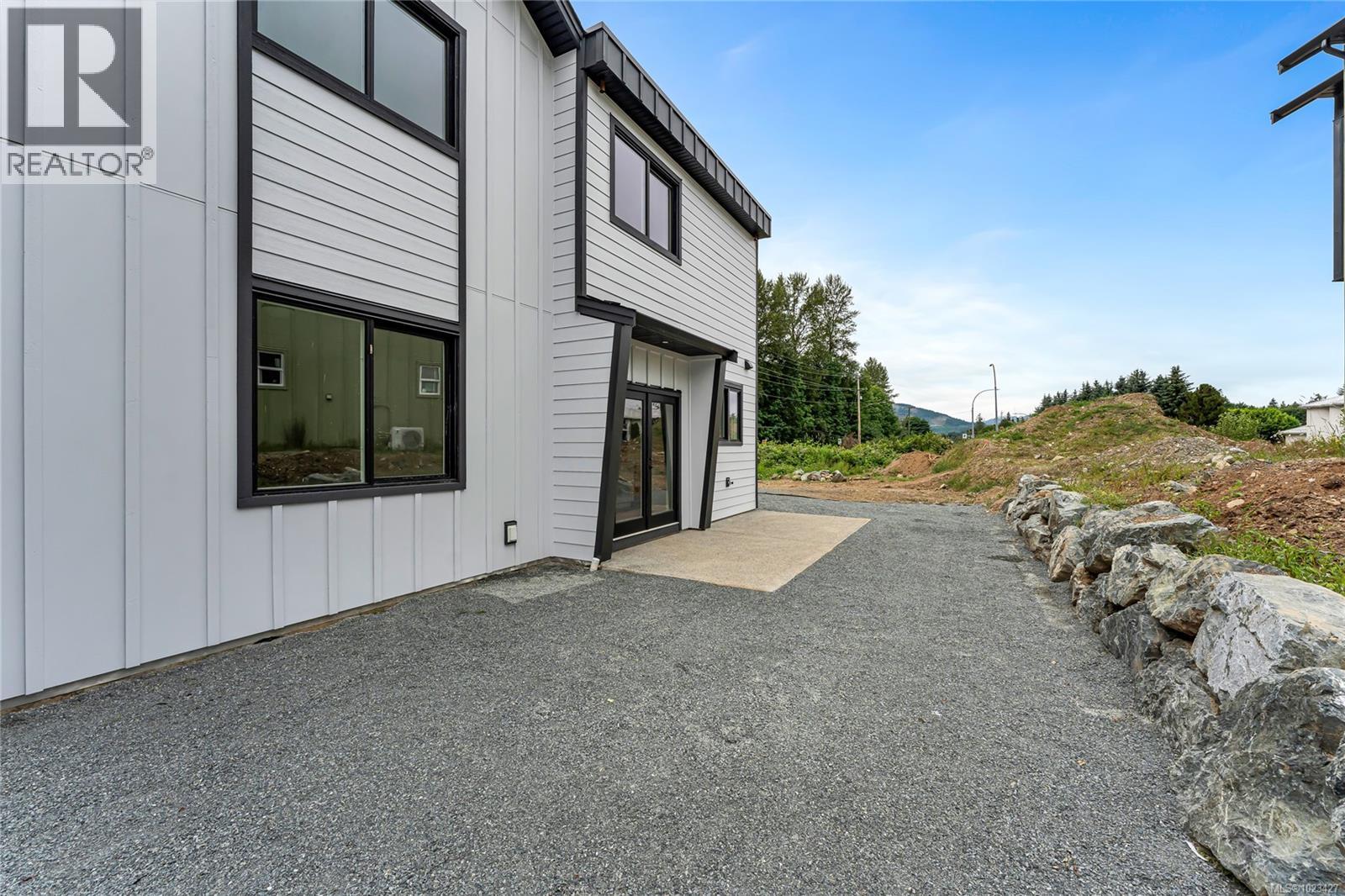 219 Cowichan Lake Rd - 44