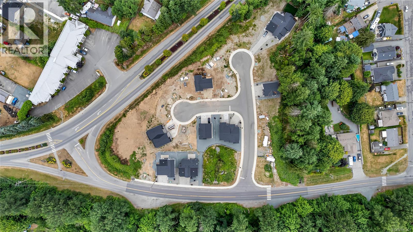 219 COWICHAN LAKE RD - 45