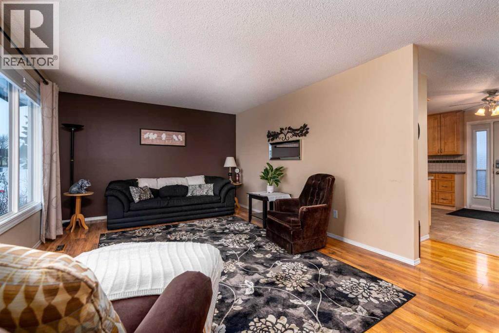 3008 48 Street - Photo 2 of 33, Lloydminster, Saskatchewan