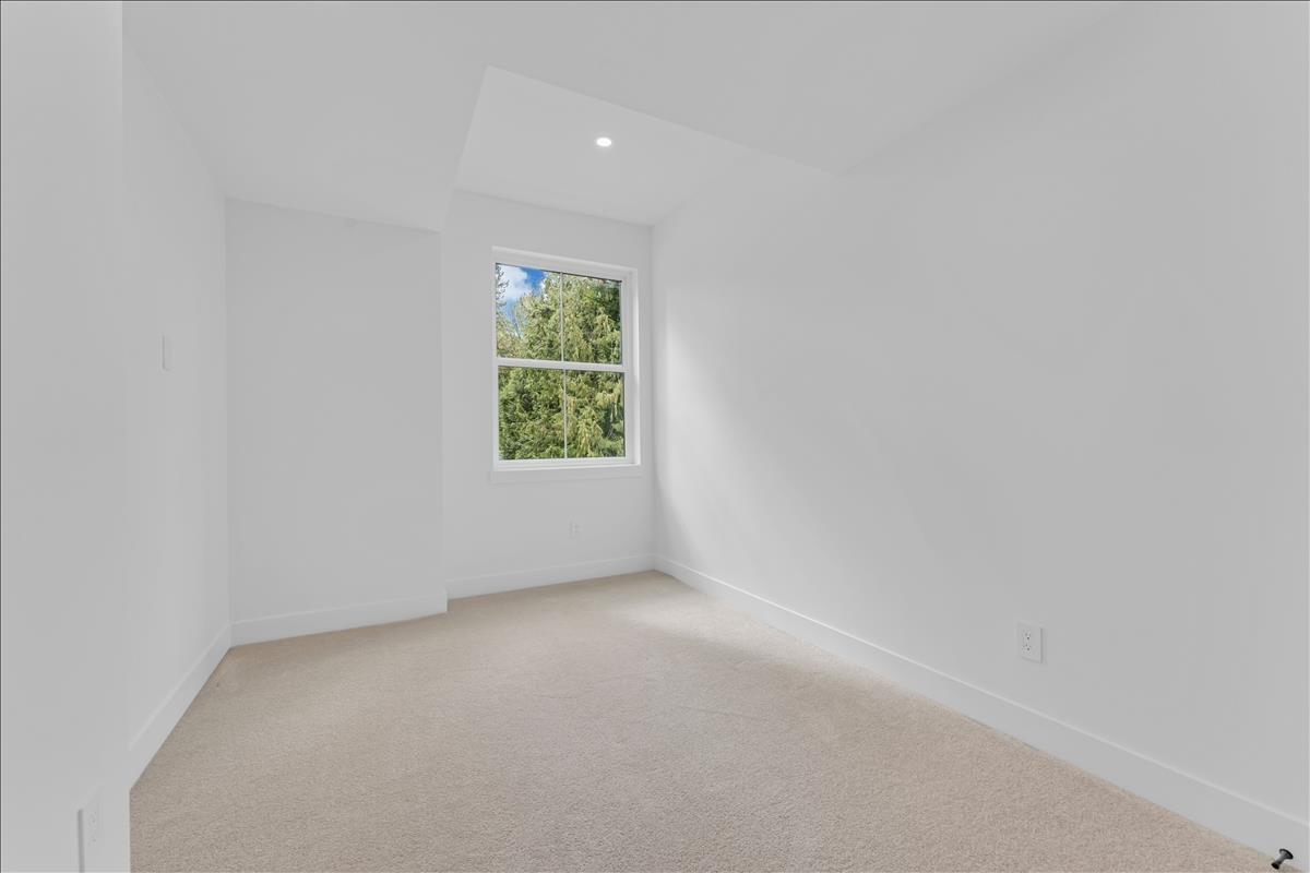 20487 74B AVENUE, Langley