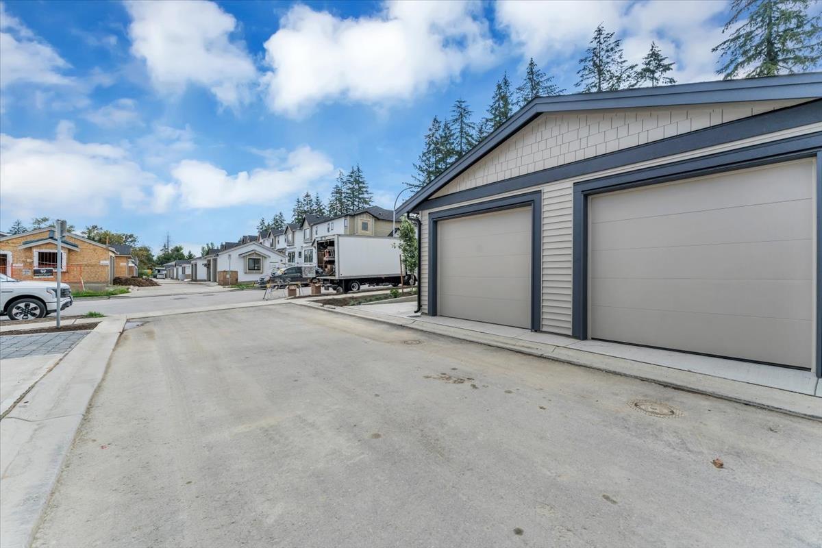 20487 74B AVENUE, Langley
