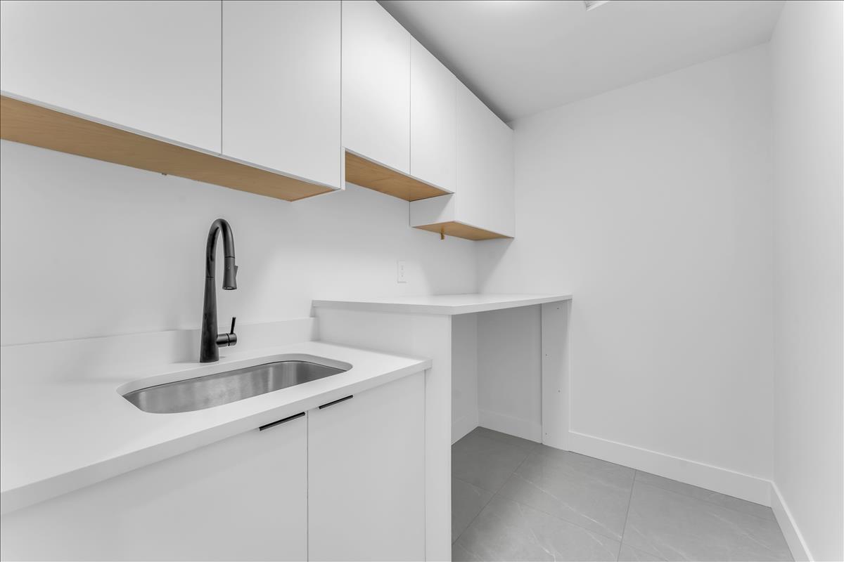 20487 74B AVENUE, Langley