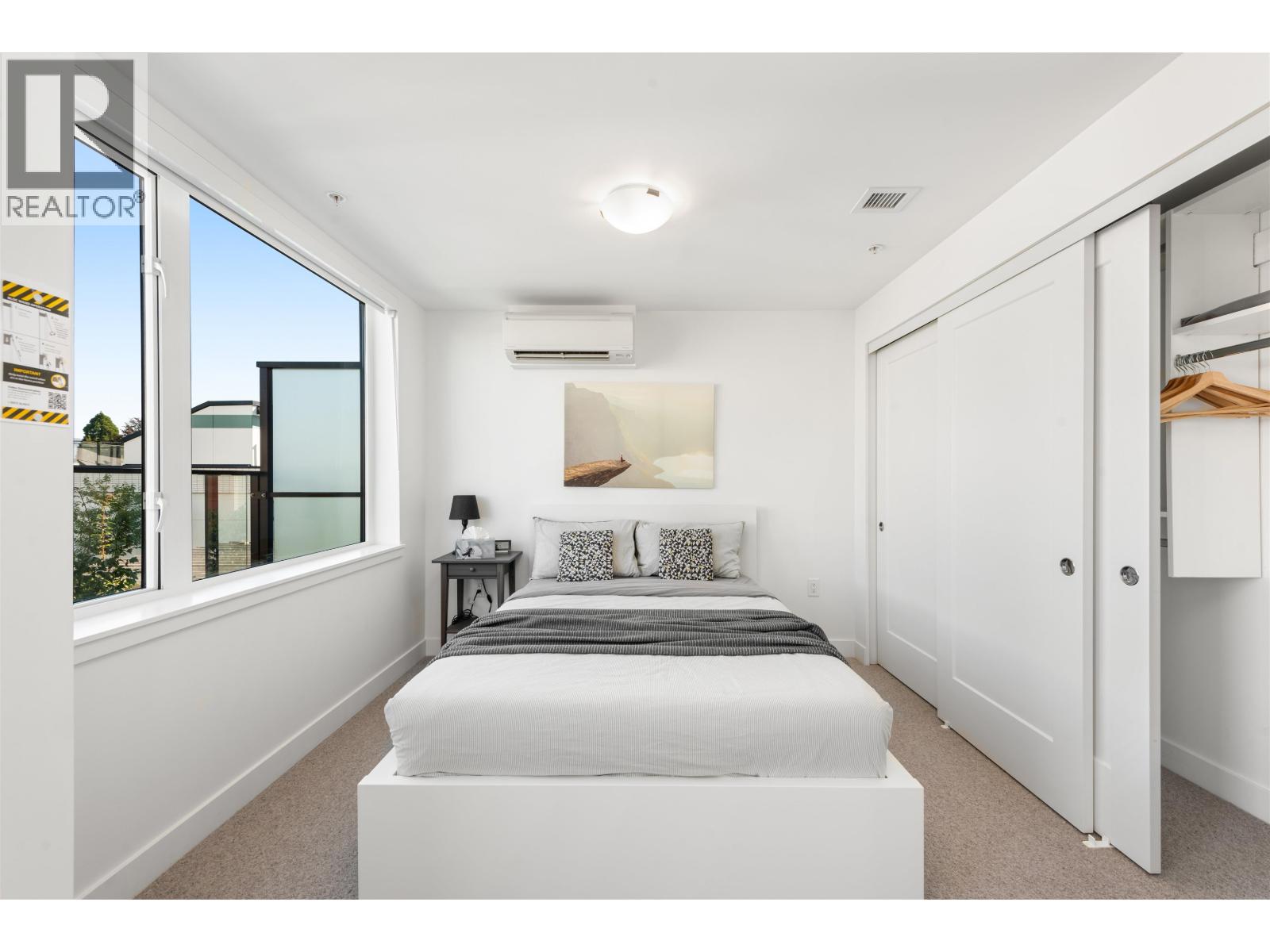 561 W 29TH AVENUE, Vancouver