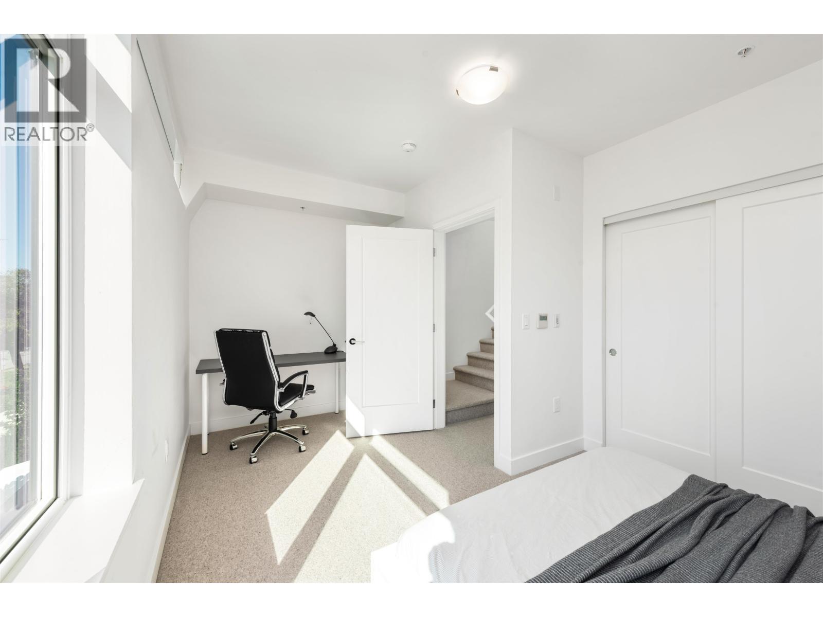 561 W 29TH AVENUE, Vancouver