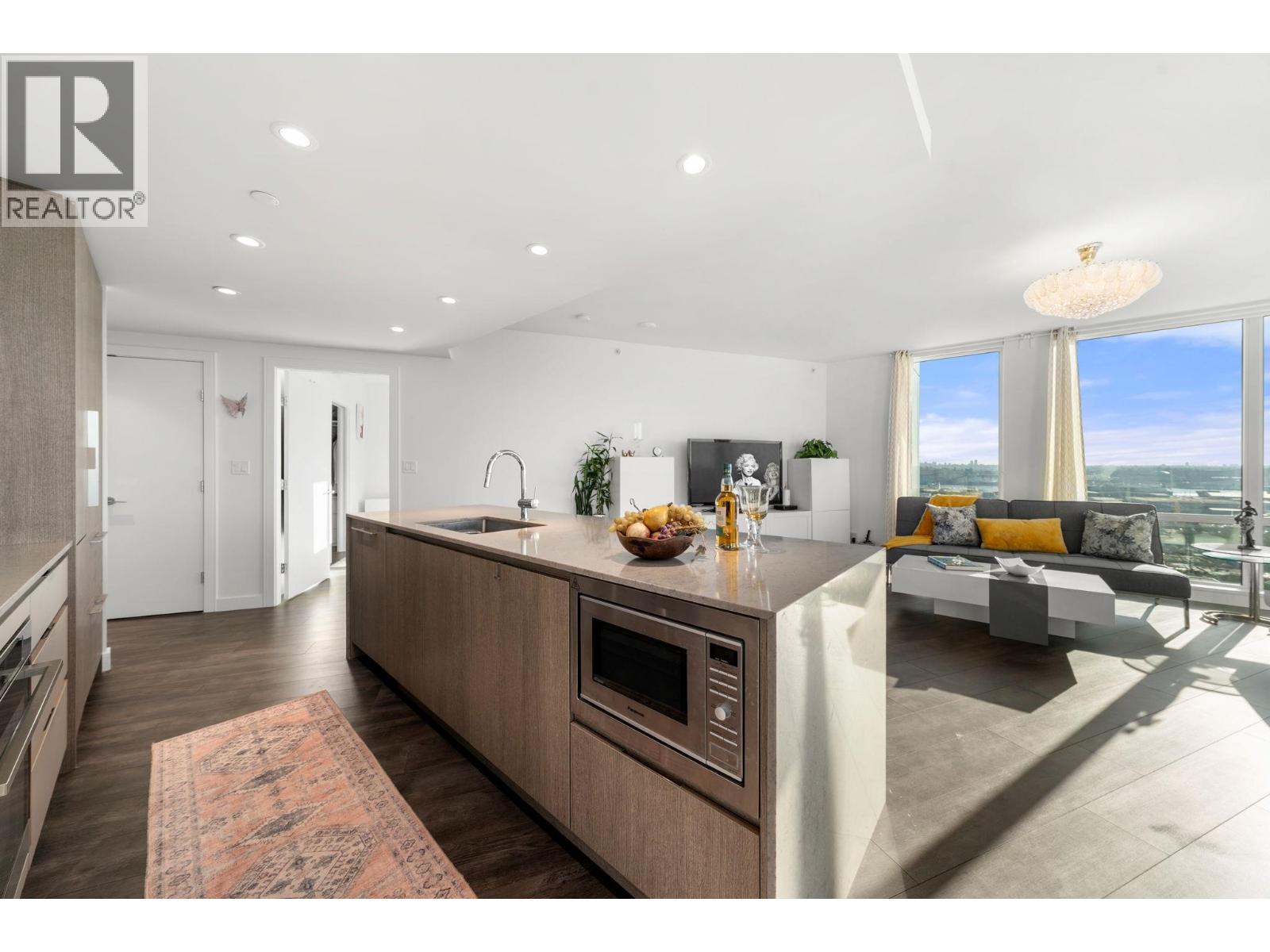 1807 1500 FERN STREET, North Vancouver