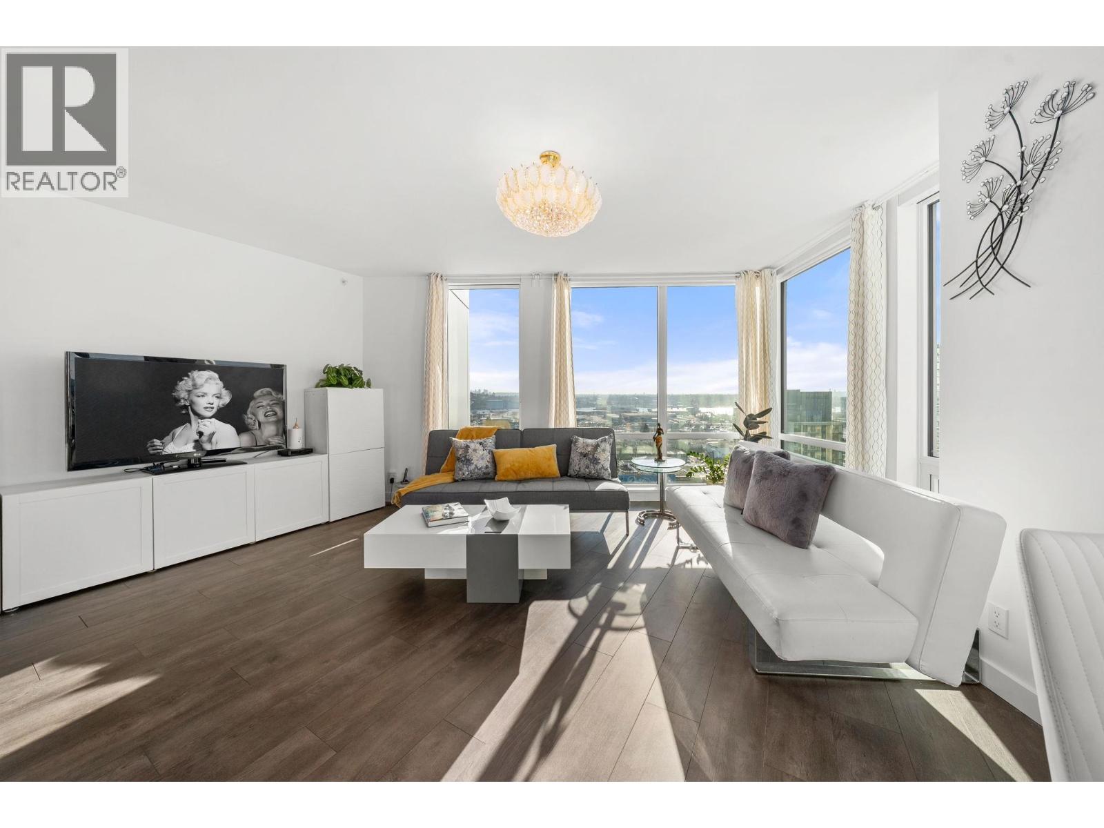 1807 1500 FERN STREET, North Vancouver