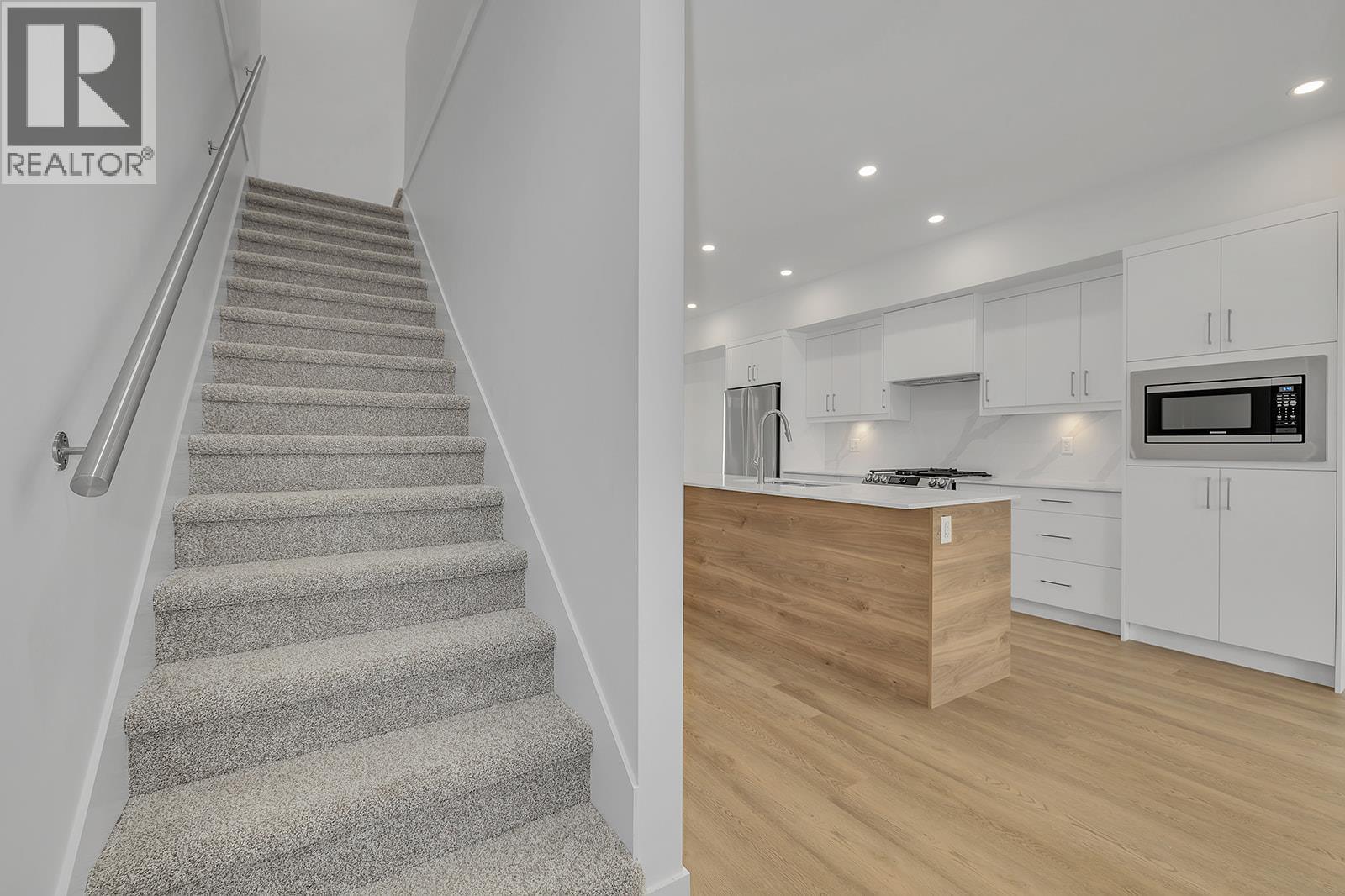 121 5300 Main Street, Kelowna